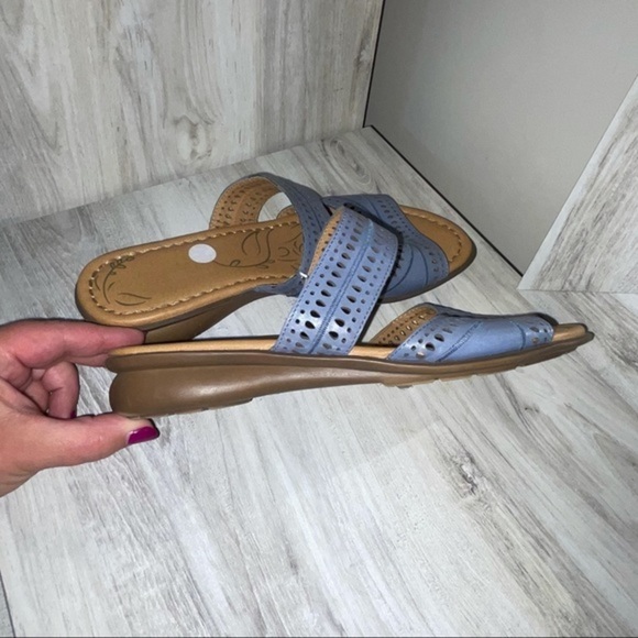 Leather Naturalizer Sandals - Picture 5 of 7